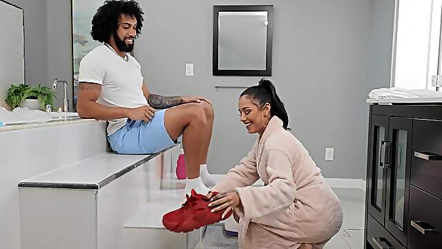 Latina babe feels over sized cock spinning her G spot