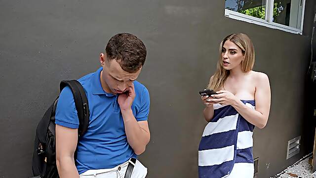 Fantasy sex for a thin blonde babe in sexy positions