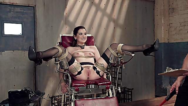 Amateur gets gagged and clamped in full BDSM hardcore