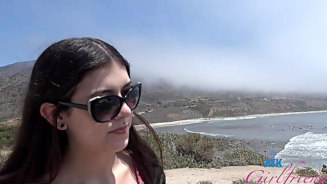 Pervert dude fucked brunette teen Lily Winters in the car outdoors