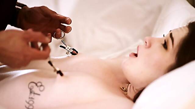 Blindfolded massage turns into sex with quinton and evelyn