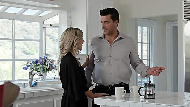 Ramon Nomar and Dixie Jewel get down and dirty in the kitchen