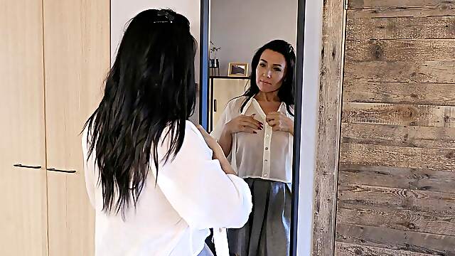 Curvy Stefania strokes her thick bush in sultry solitude