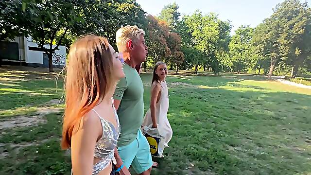 Teen dream: Pornos Dan & Lucky pound Megan and Mia in a wild outdoor orgy