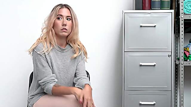 Blondie Paisley & hunky Mike indulge in a steamy oral session at the office