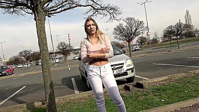 Sneaky Vyvan's steamy roadside rendezvous - raw and real
