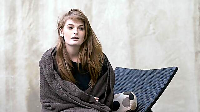 Long-haired Faye Reagan's intense self-pleasure session leads to mind-blowing orgasms