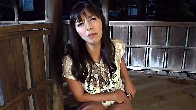 Japan's Ryoko Murakami rocks a killer blowjob while fully dressed in an explosive couple scene