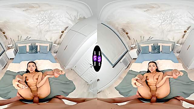 Teen Ashly Rabbit's expert BJ in VR