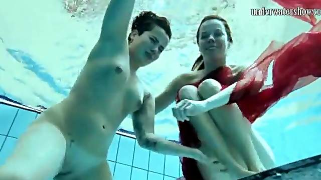 Girls make erotic nude art underwater
