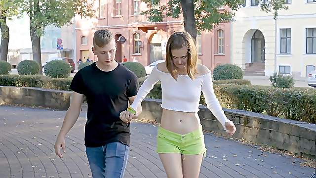 Girlfriend rides his big stick un unbelievable modes